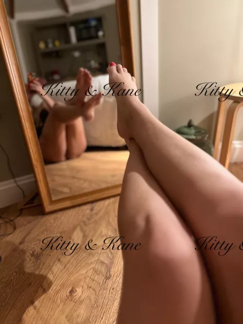 Hotwife with hot feet