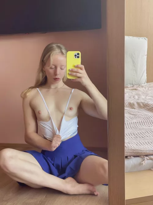 I am so young yet i want to be filled with your cream fully