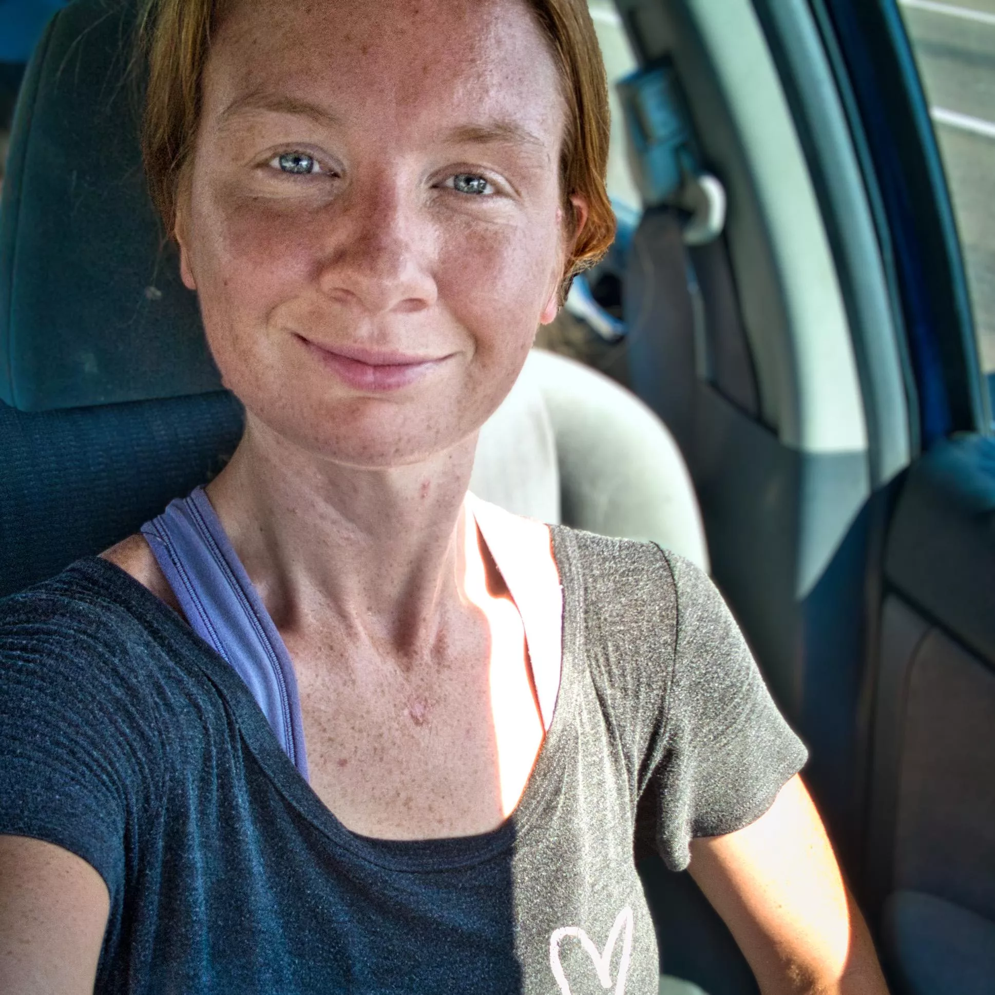 If you’re betwixt and between, trust the one with red hair🔮 [F27]