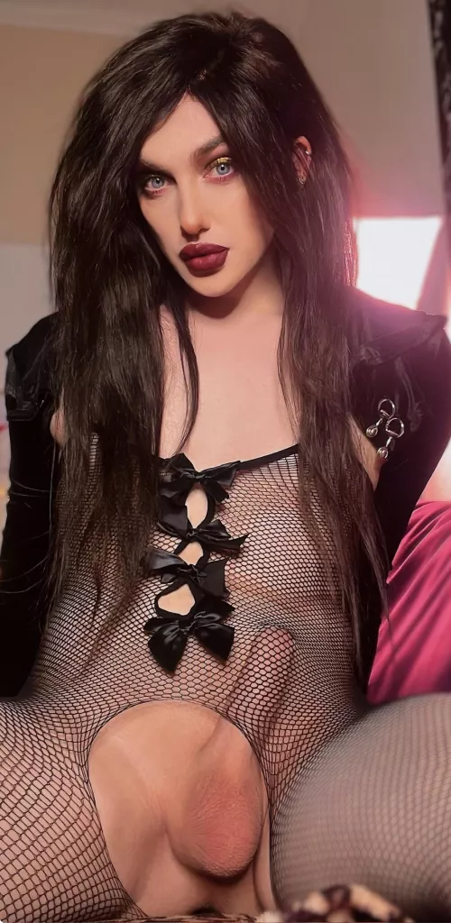 Whoever has the bigger dick is on top. Do you agree?