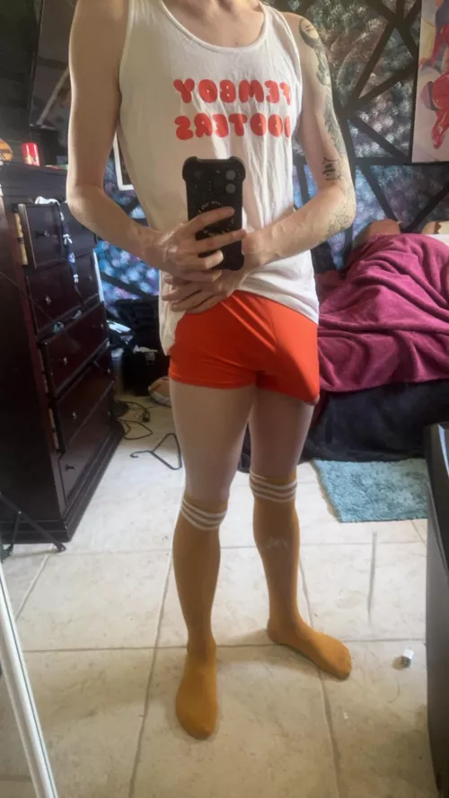 Would I fit in at femboy hooters? 