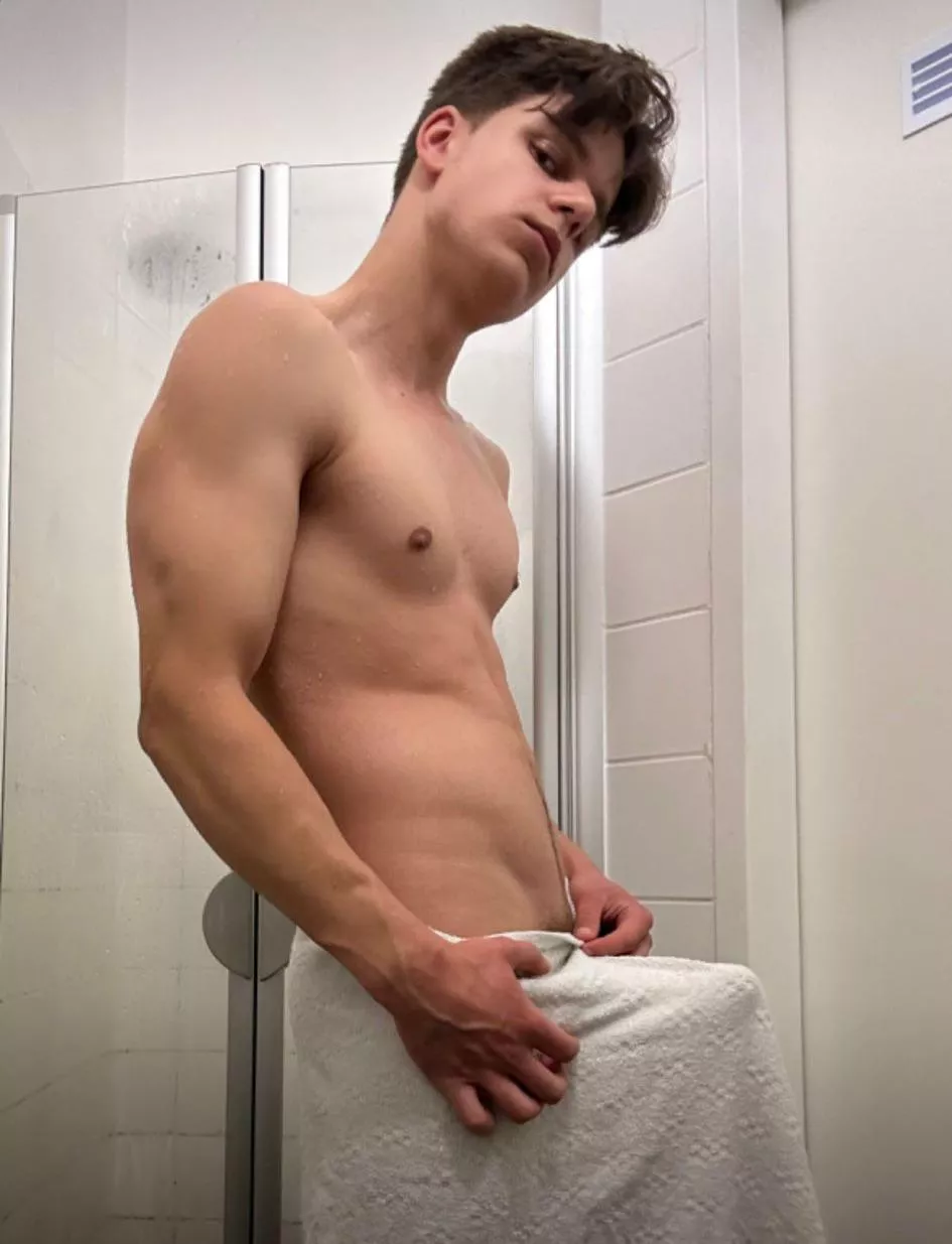 (20)Should I remove my towel?