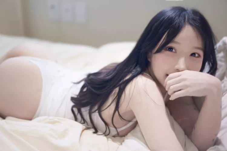 Do you like petite Asians? 