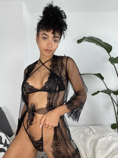 Does your cock get hard for darkskin girls?