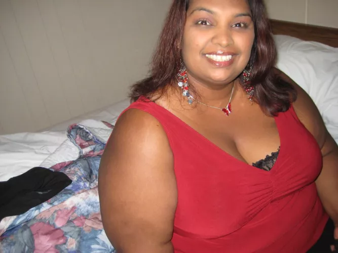 Feeling sensual and ready to spark your night!