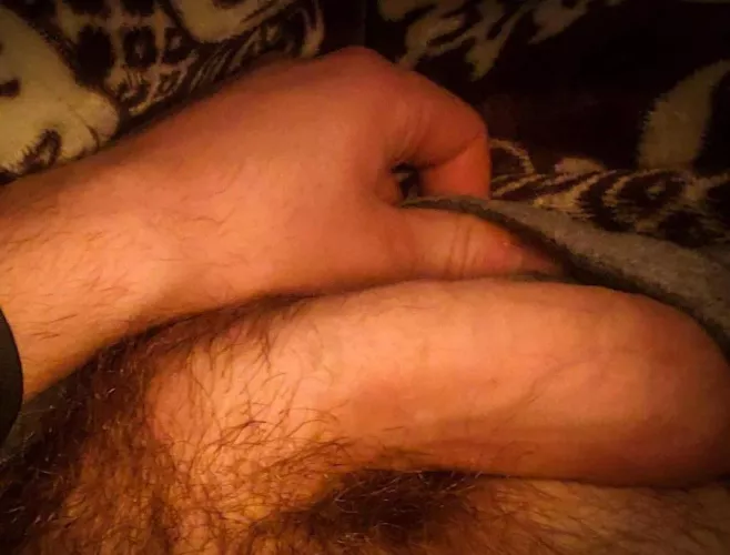 Here to stretch you tf out and fill you up with thick Arab cum.