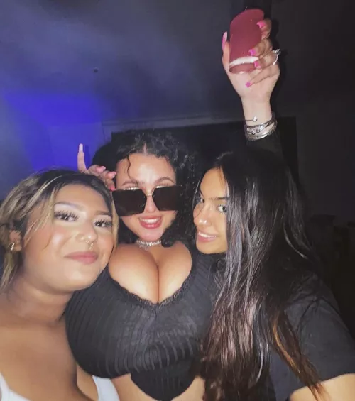 Insane. Wonder what her friends are thinking