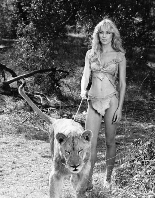 Tanya Roberts (1984)