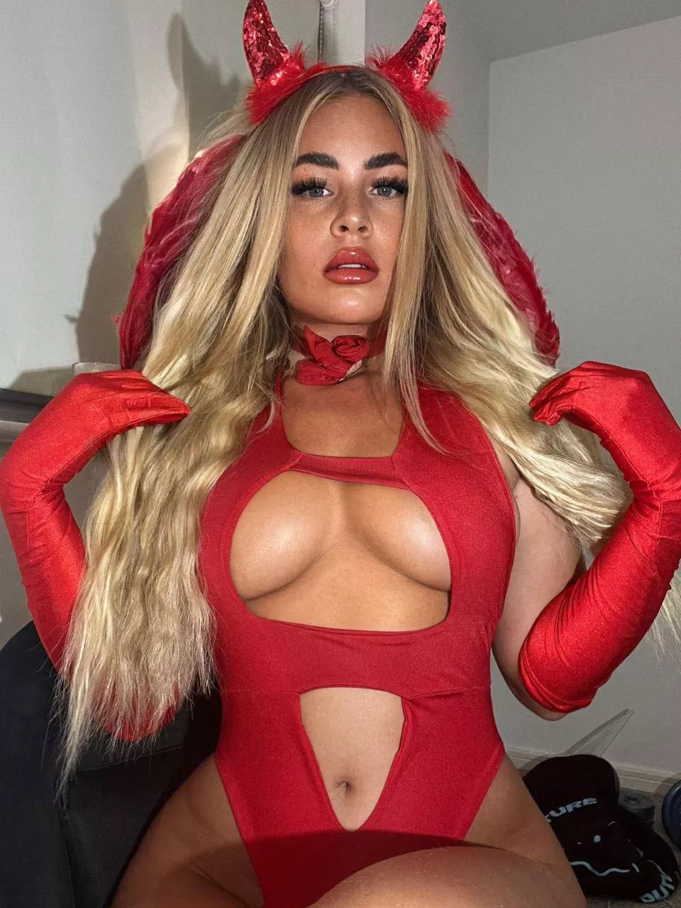 Anyone into younger blondes with perky tits F24
