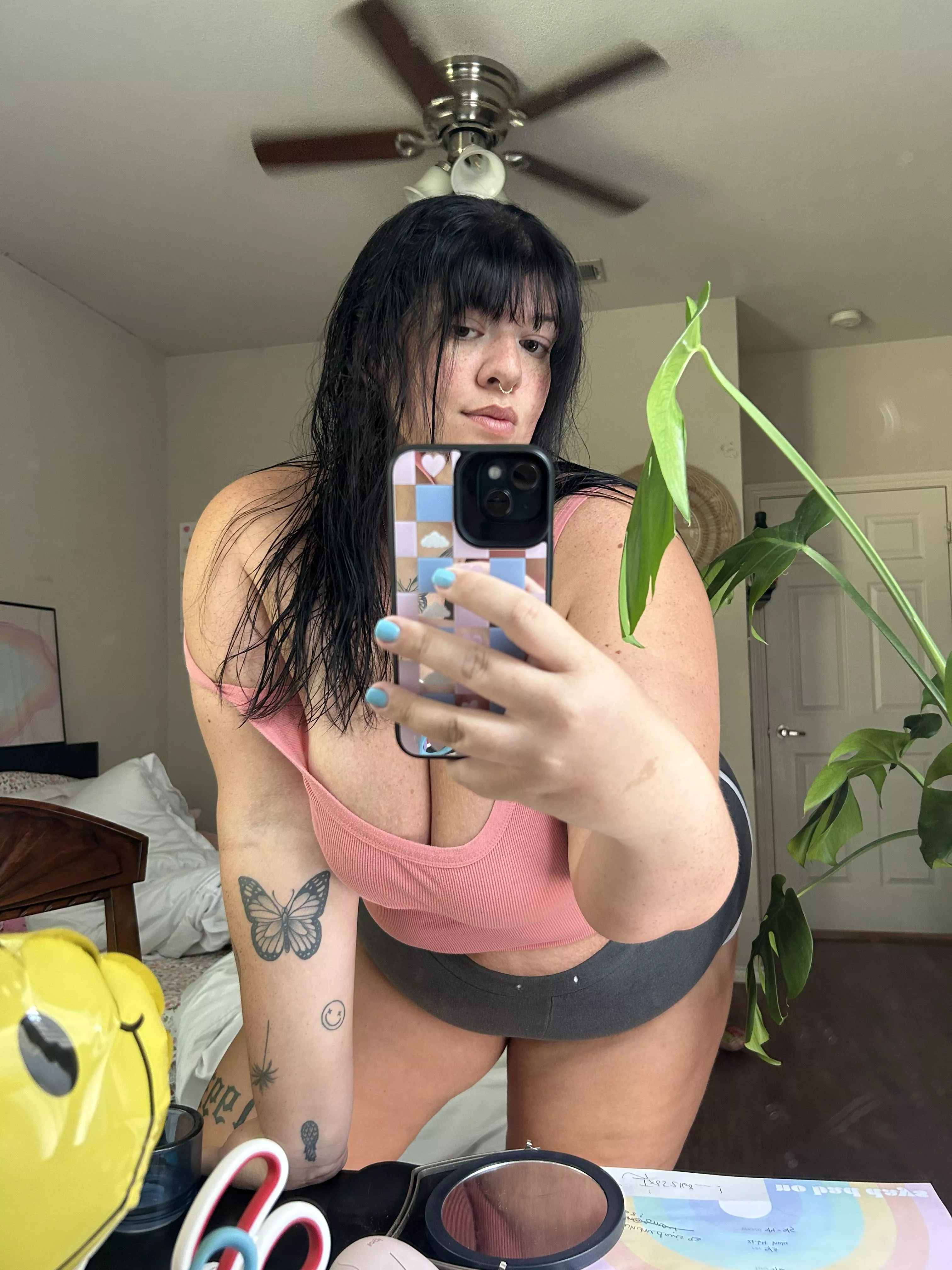 bare face and in my pajamas after a nice hot shower to start my day :D