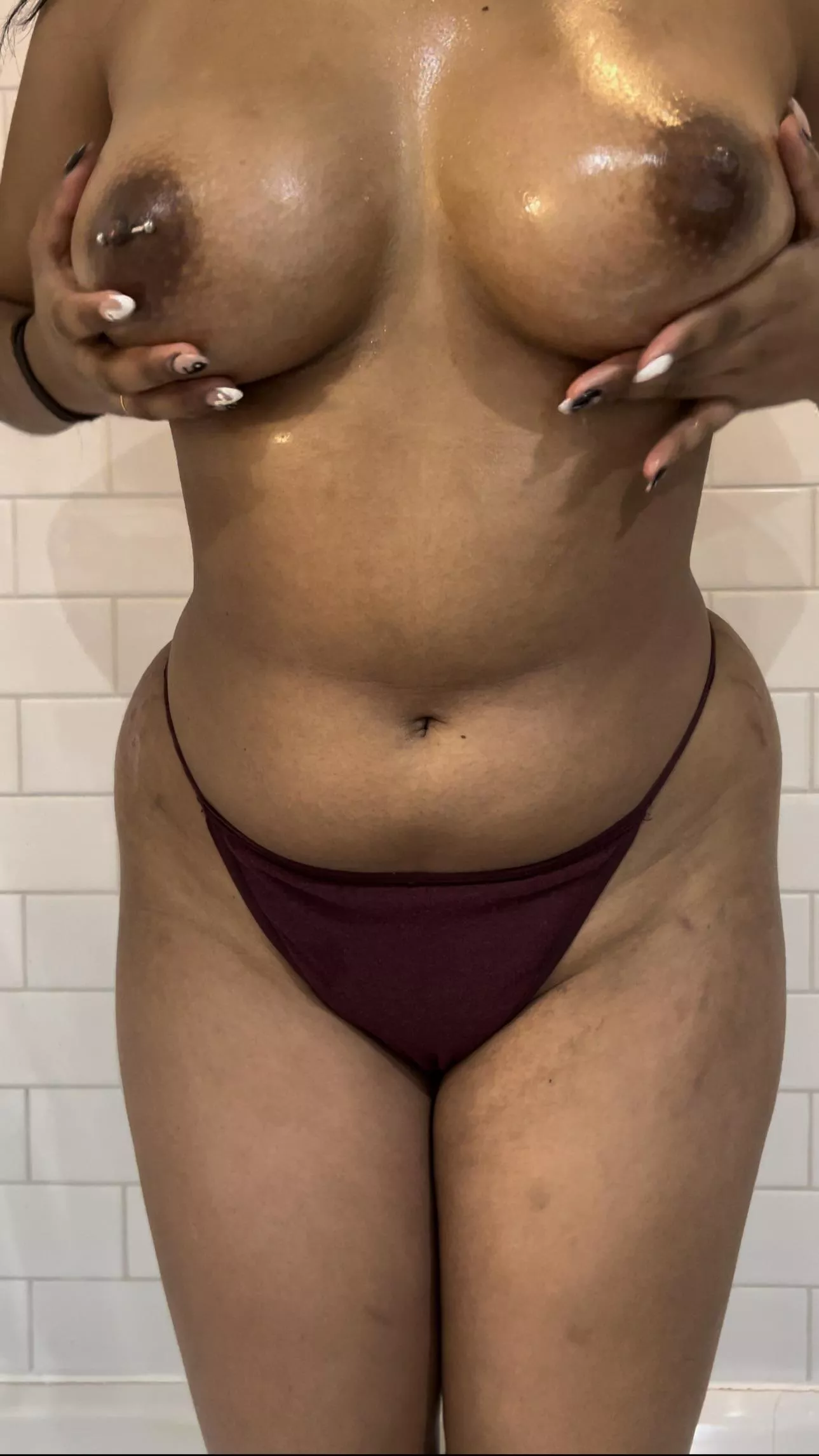 Do you want to start the day with a brown teen with big tits? [f]