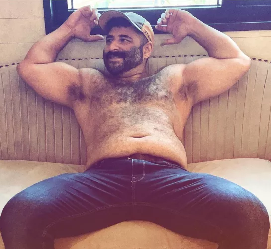 Get your face in there, boys