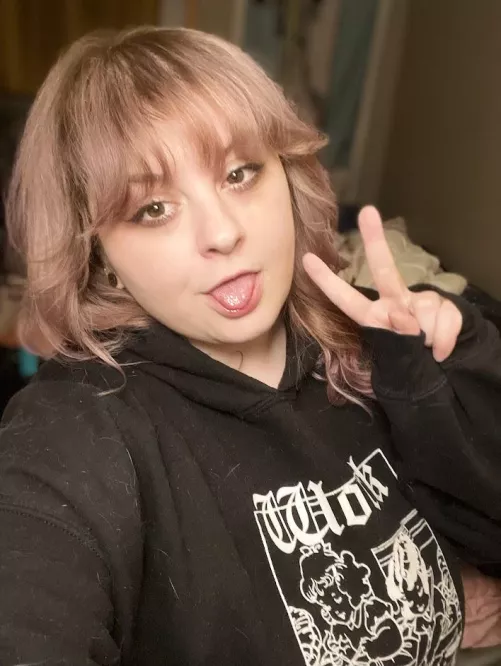 Heyyy I'm new to this subreddit, happy to be here!! <3