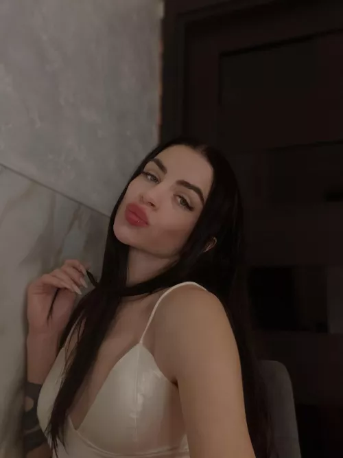 I am 19 and I have a crush on my professor... Do older men find me attractive?