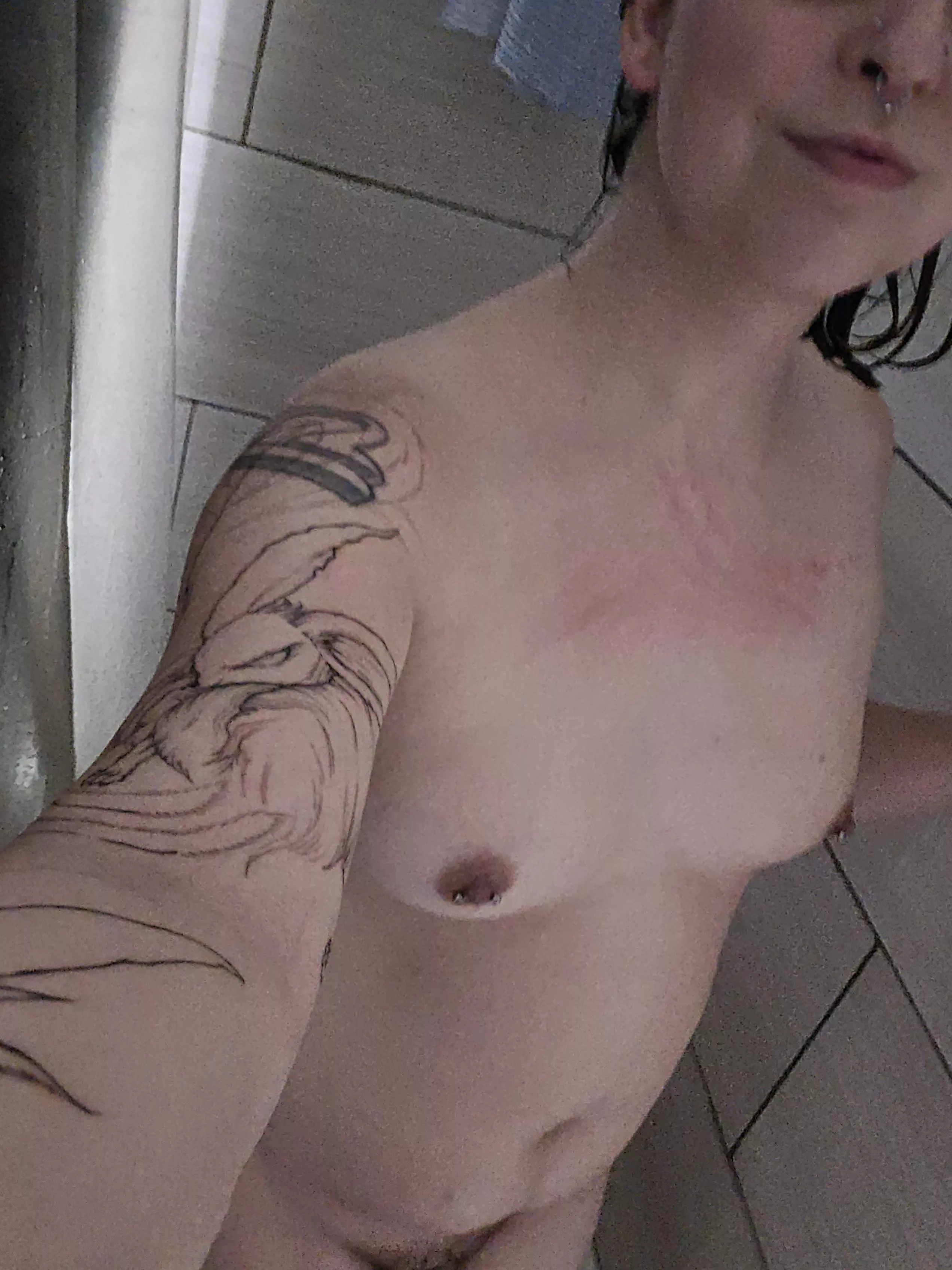 I just want a pretty girl to flirt with me