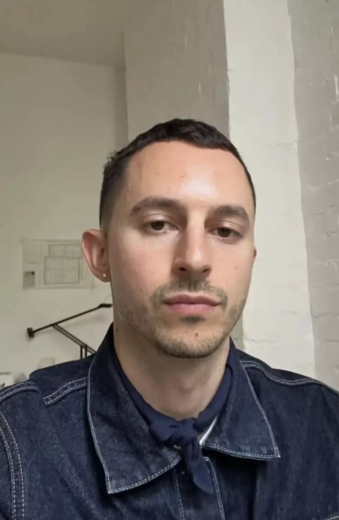 Living alone got me feeling lonely sometimes, so a chat would be nice 😊 Living alone got me feeling lonely sometimes, so a chat would be nice 😊