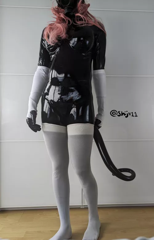 [OC] need someone to collar me 💜