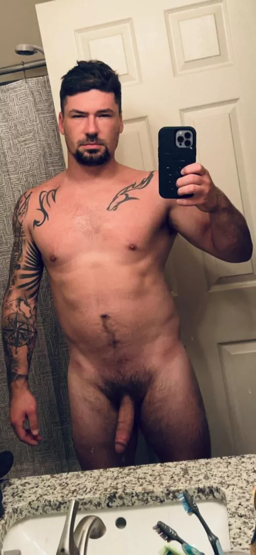 Post work out. I need to figure out this lower chest gap. I think it’s wide bench grip.