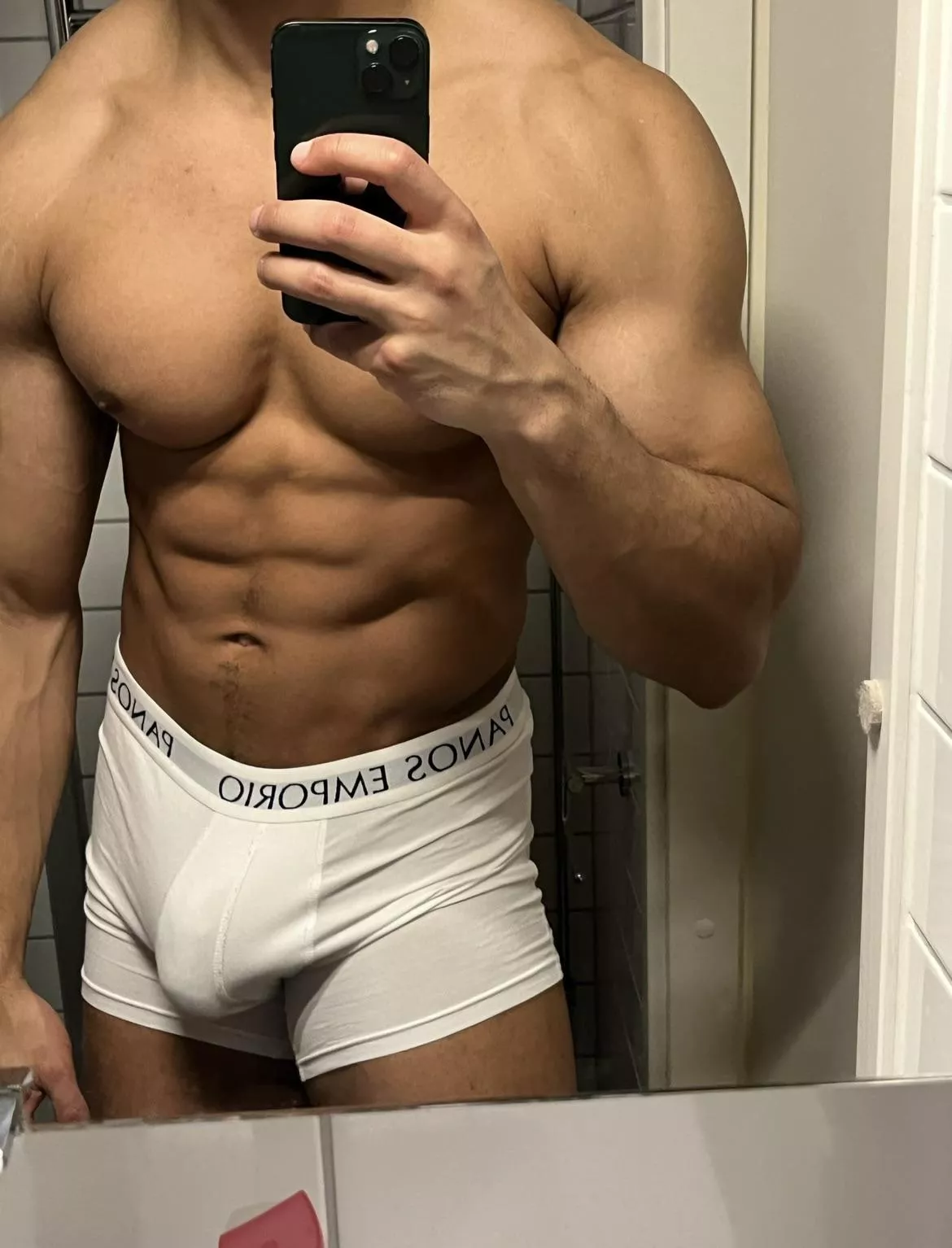 rocking the white today