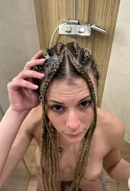 Shower room for two.