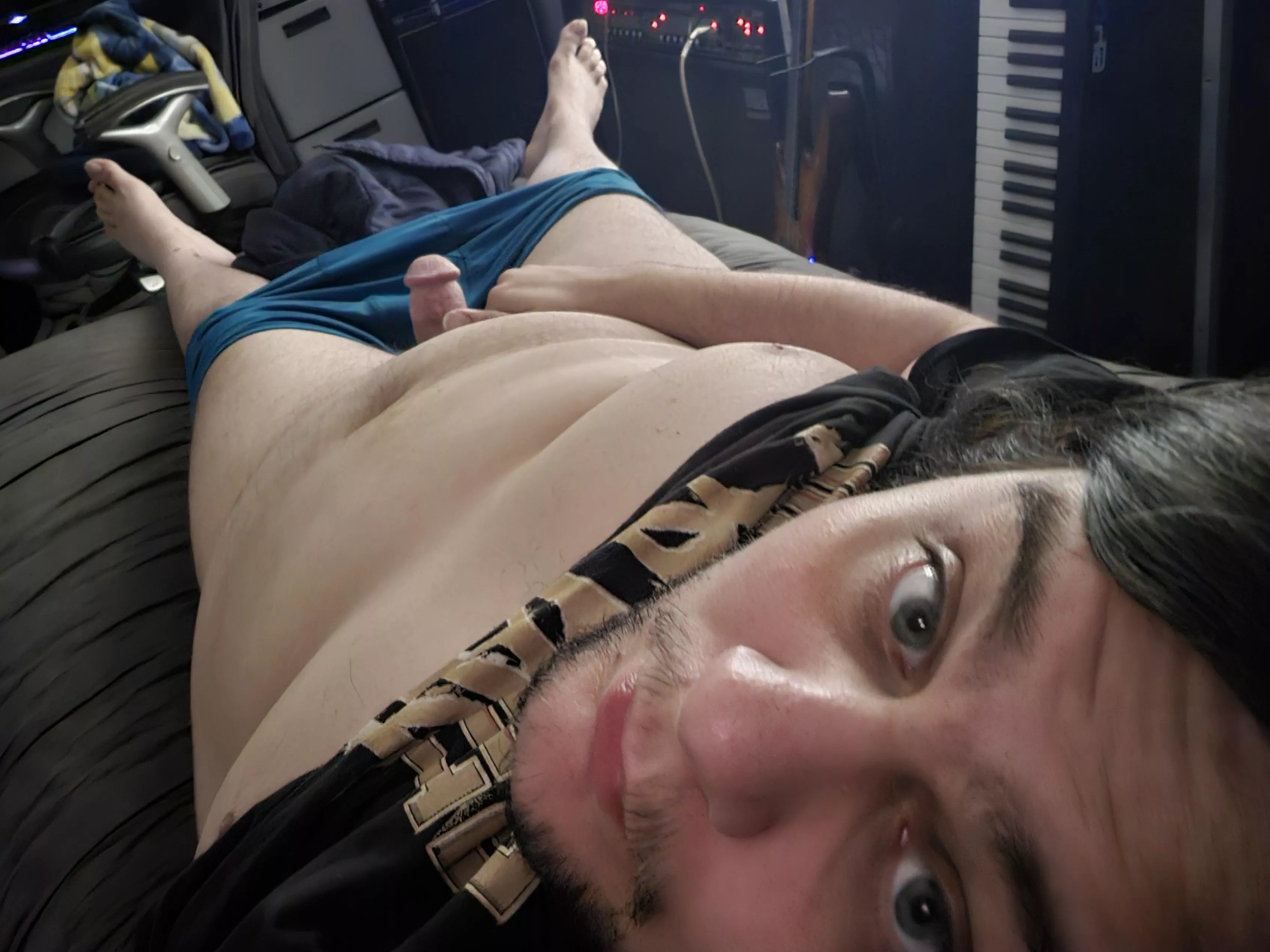 Anyone wanna come help me get this down? With their mouth preferably? (Dms open)