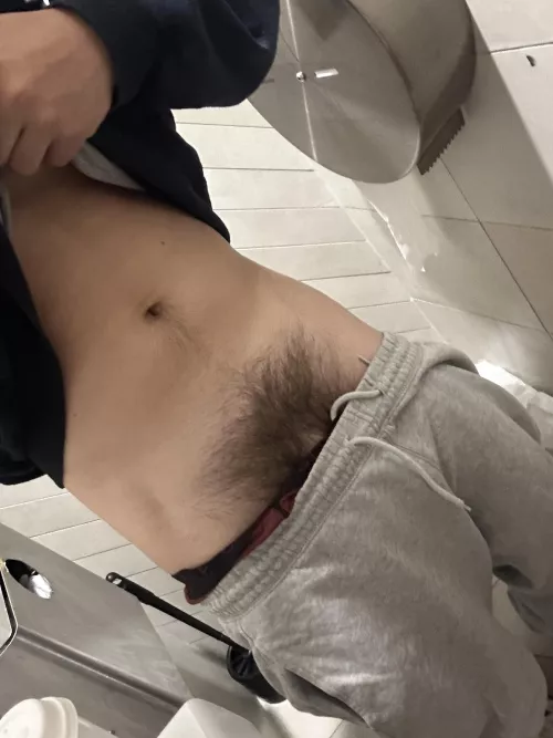 Should a 19yo have long pubes or should he consider trimming them?😵‍💫😵‍💫