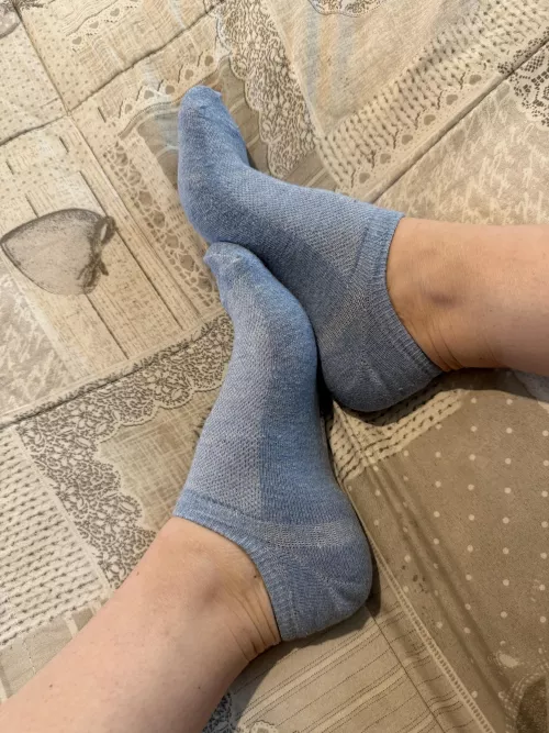 Smell my socks slave!
