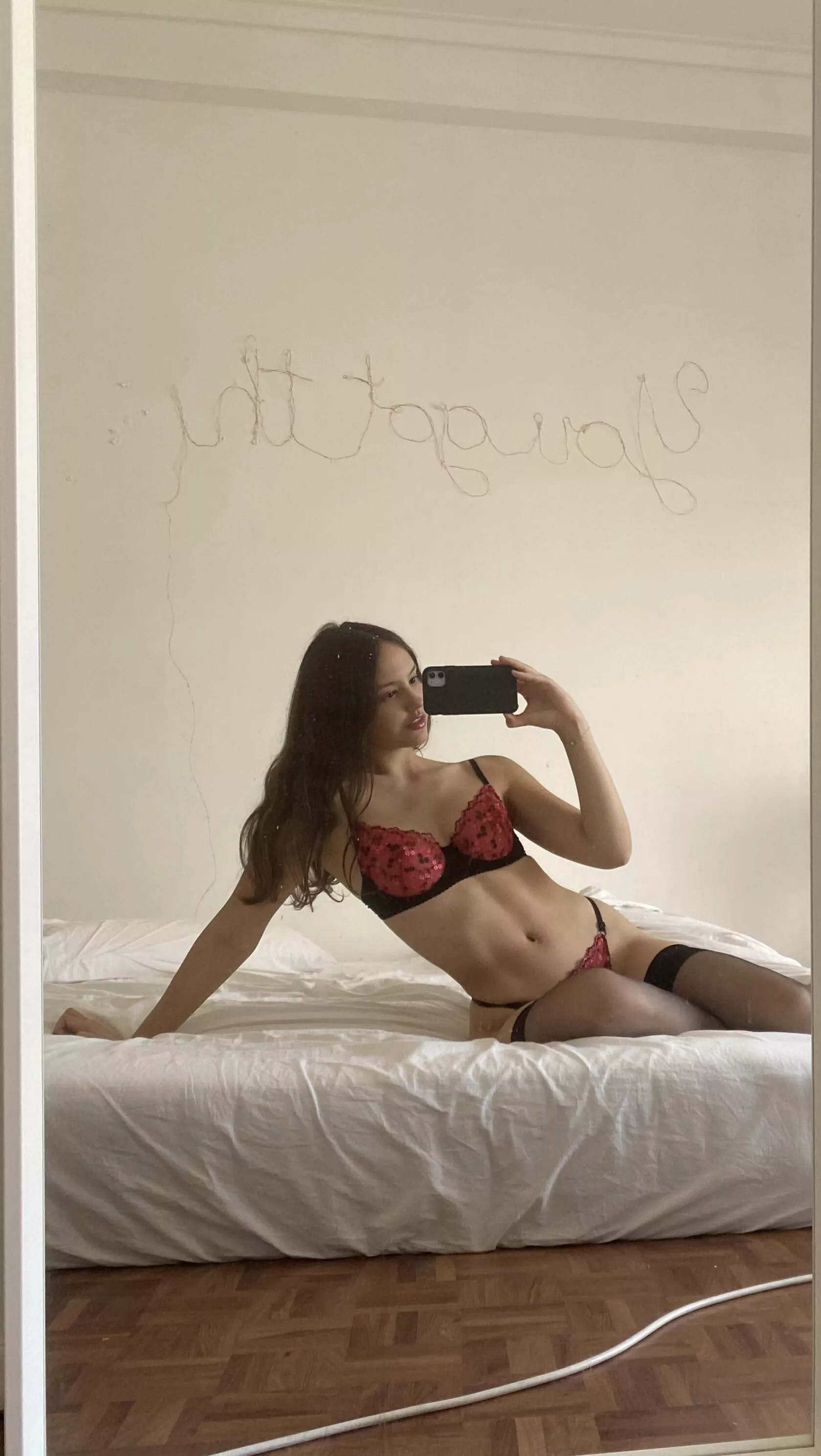 Wite lingerie lovers, assemble