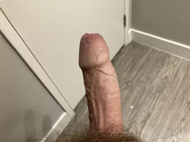(18m) wwyd if you walked in on me naked?