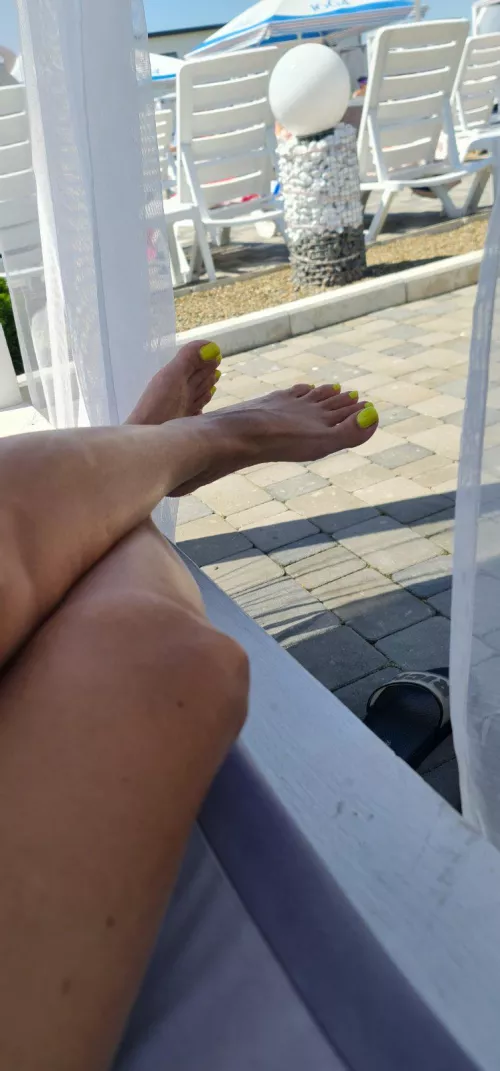 Do you like my long toes(f41)