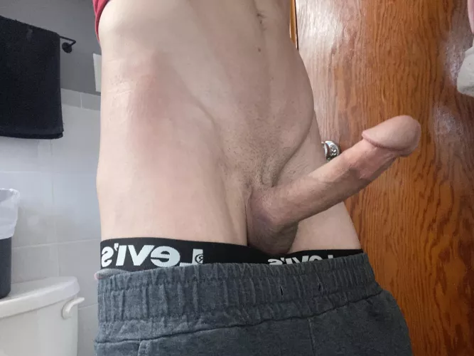 How’s my v line today before the gym?