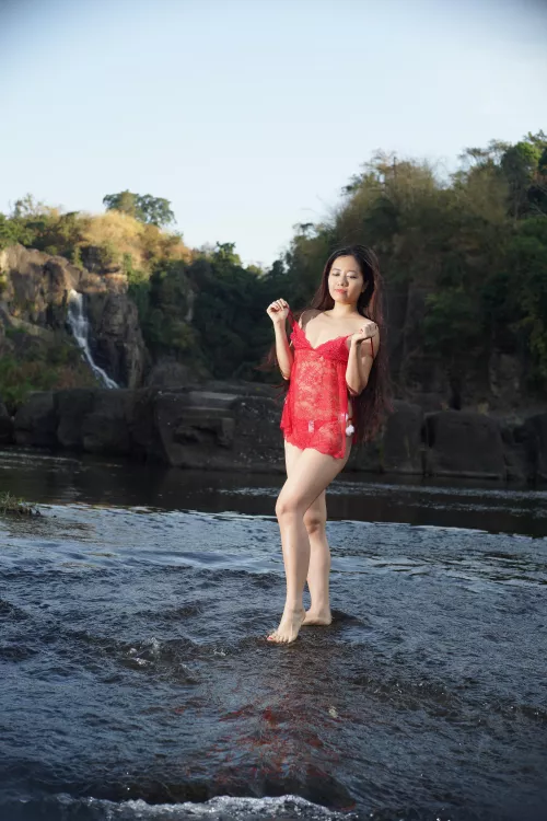 I hope my dress is not too short to wear a buttplug