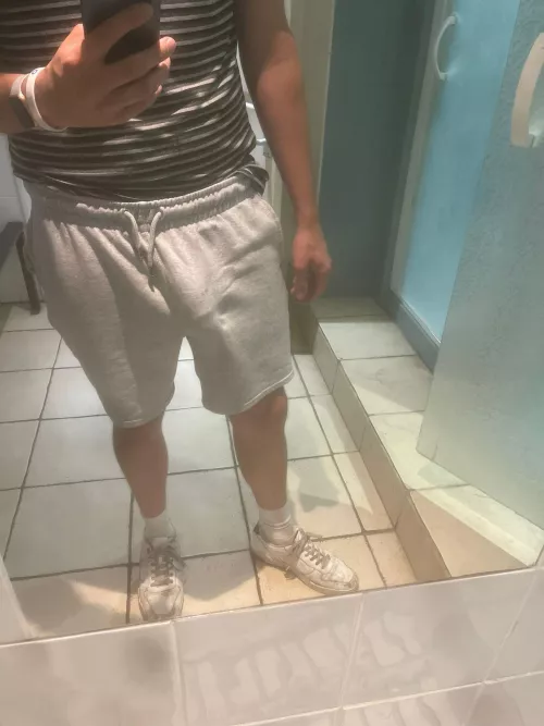 I kept on getting looks during my tennis match. Nor I know why 😱🥸 thankfully we won! (38)