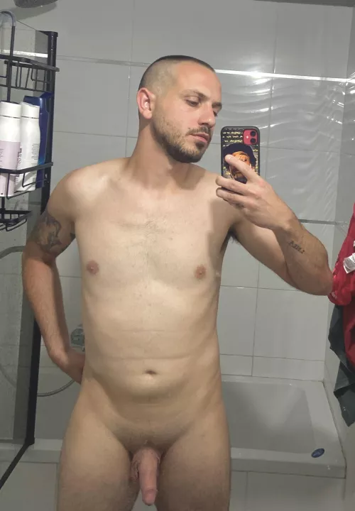 I’ve suck a dick for the first time last night at pub, beautiful gay dude with long hair was hitting on me , i was drunk so I took him to the bathroom 🙂