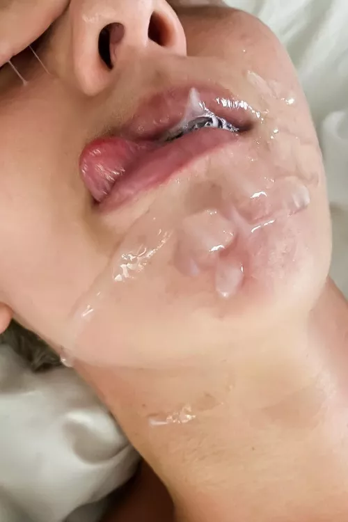 Petite girls are messy eater