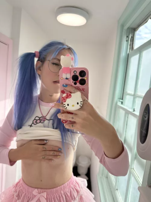 Say hi if you’re into British naughty girls