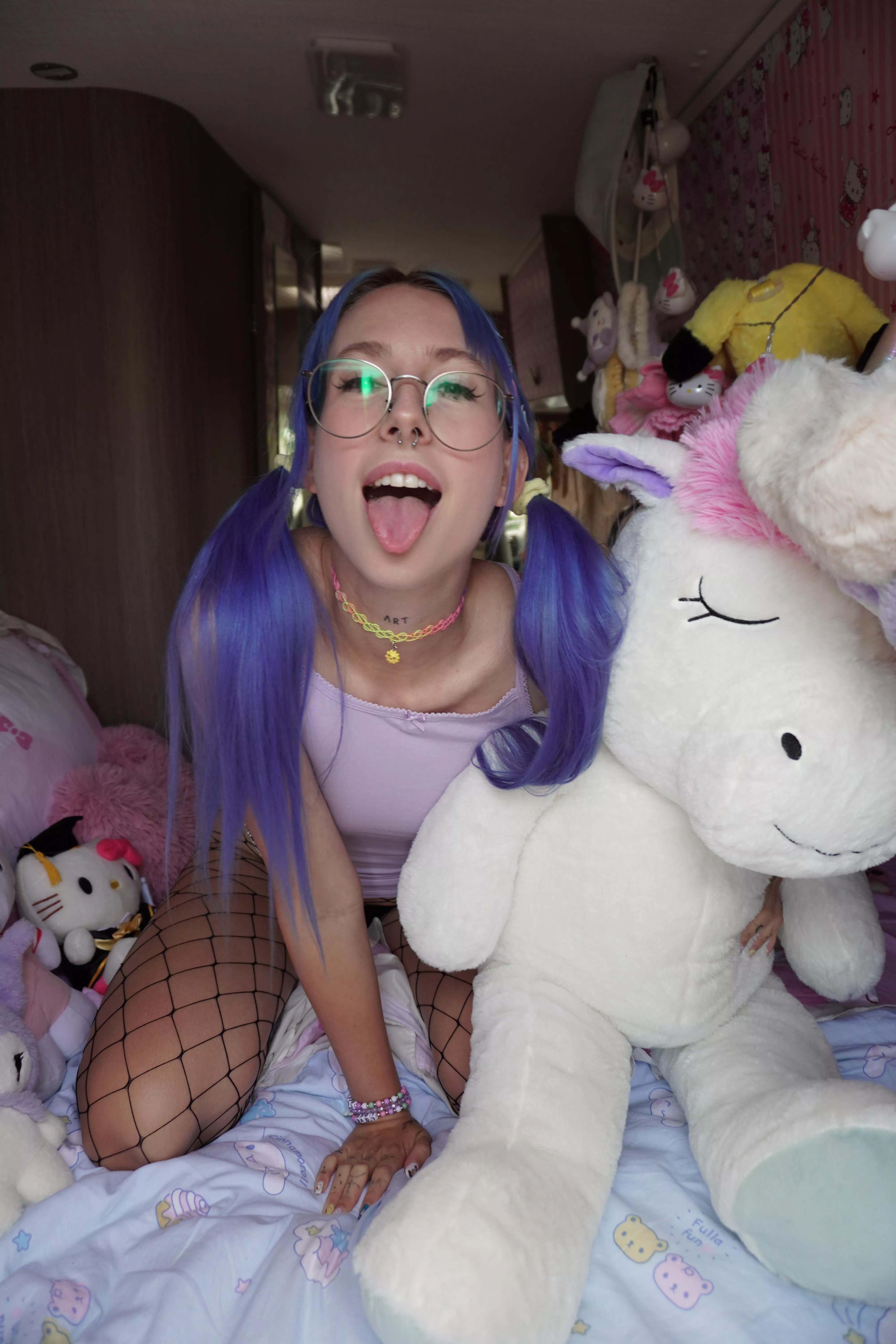 Say hi if you’re into nerdy girls 