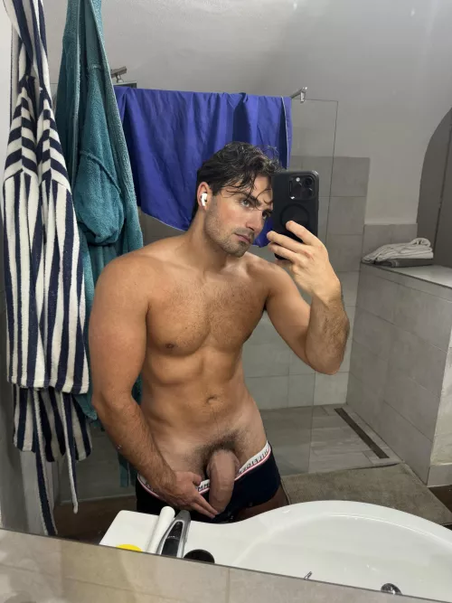 Say something hot and I’ll give u my last tape 