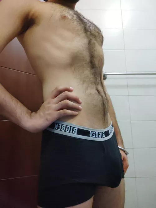 20m first post, ready to burst out