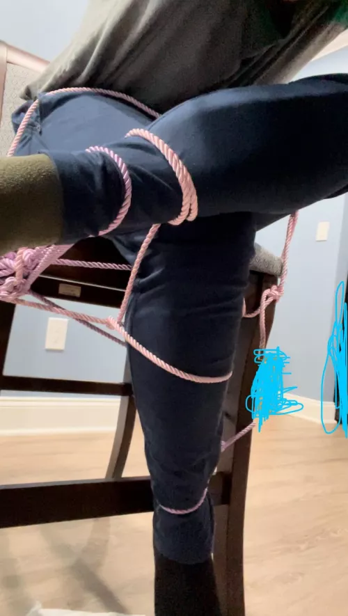 Doing a cross legged chair tie with only 30ft of rope is difficult… but not impossible!