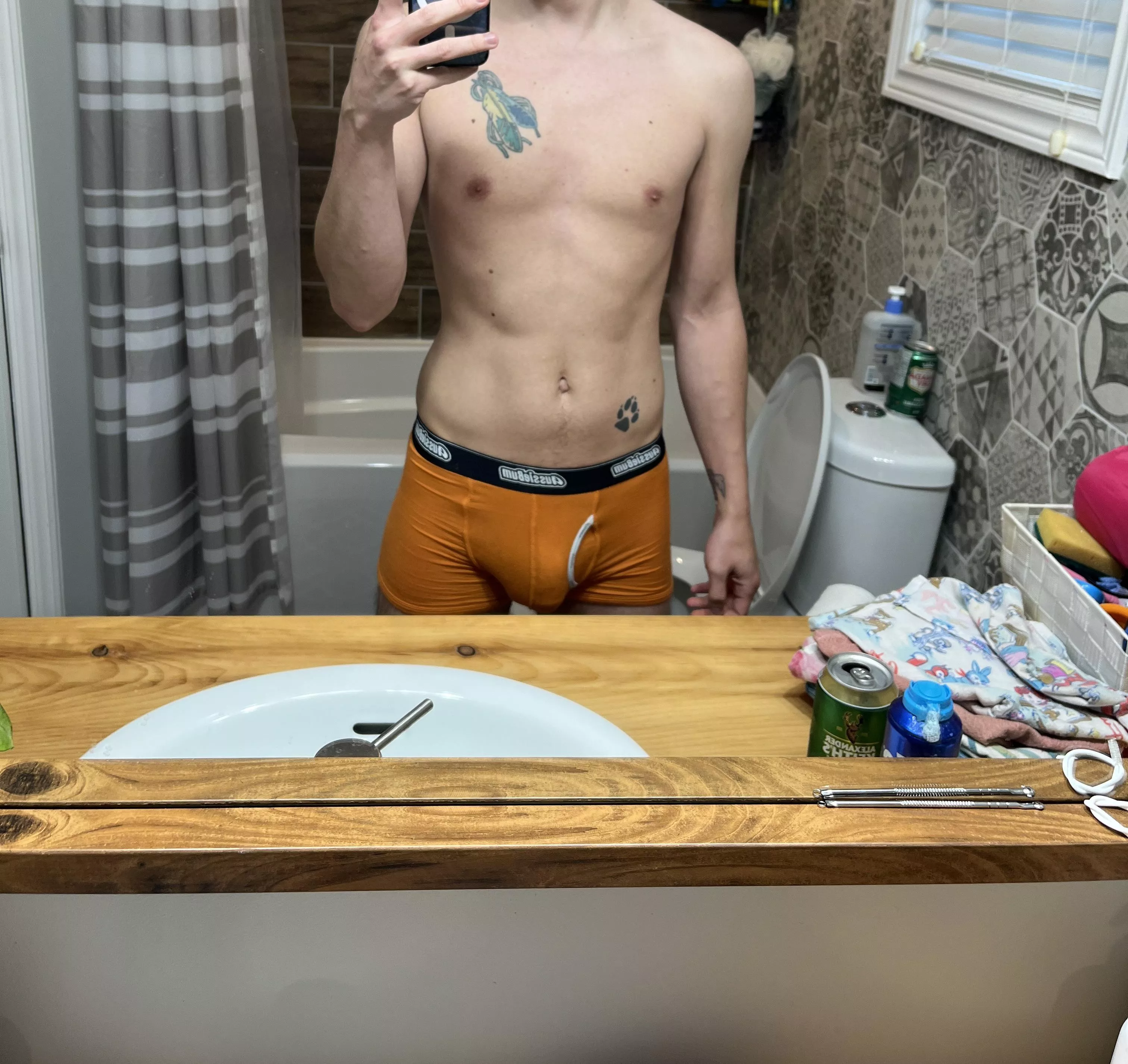 I think the orange is looking pretty good on me! 