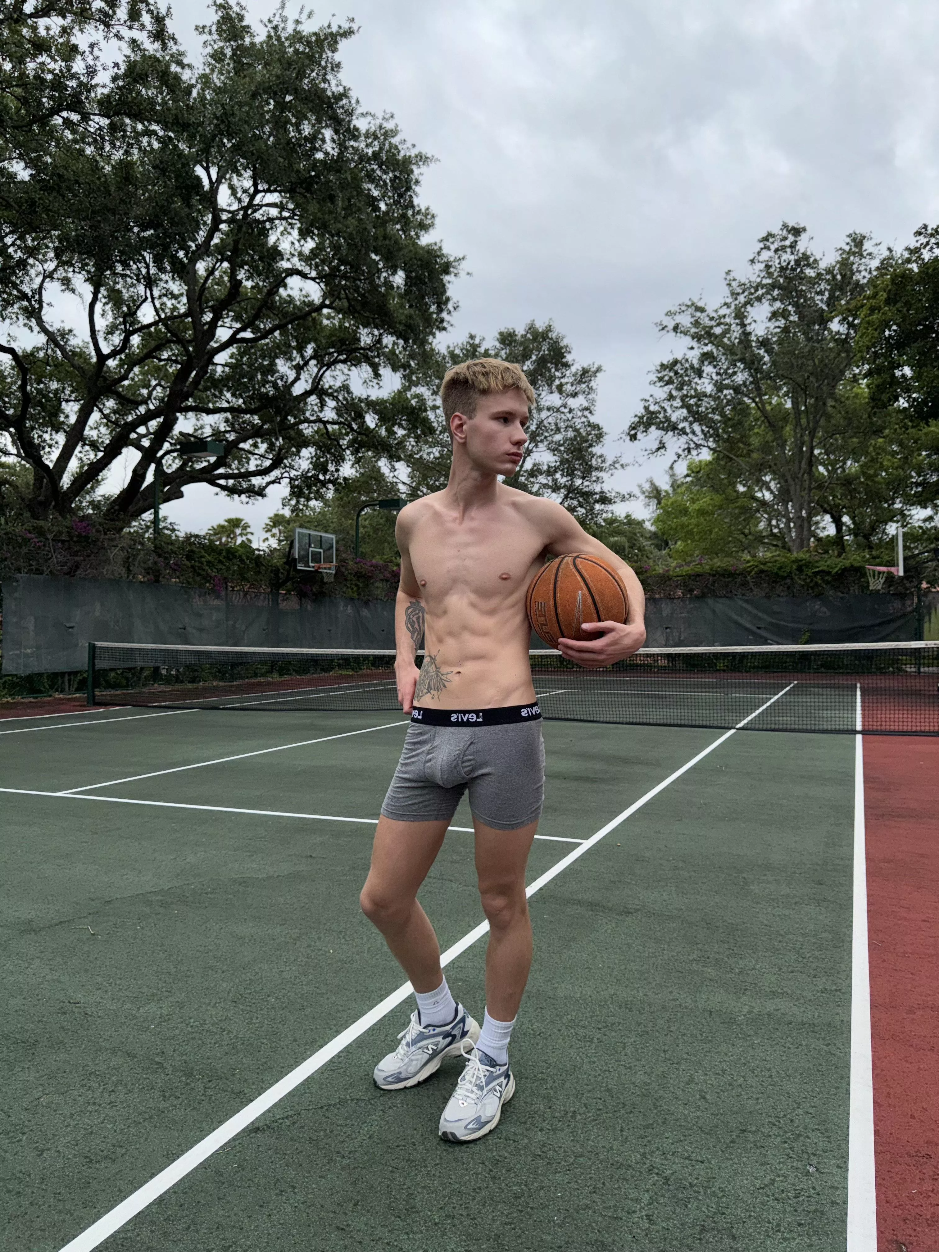 [M] Sport makes me so beautiful