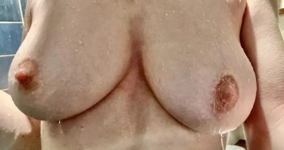 My bf hates my boobs and nipples 😞What do you think? 