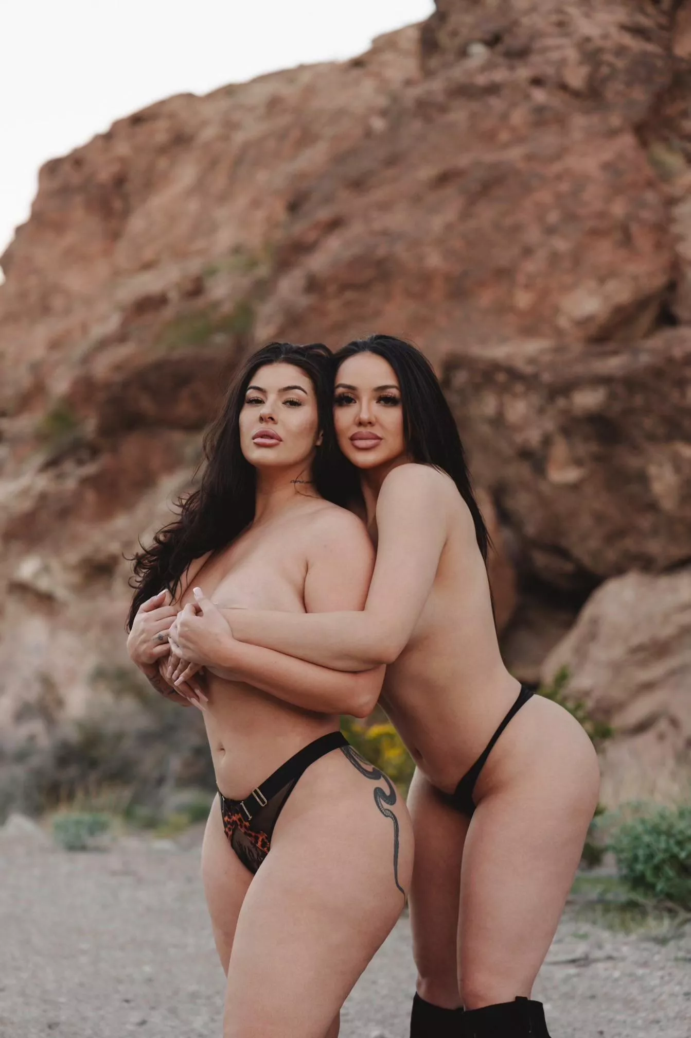 Sexy hitch hikers [2]