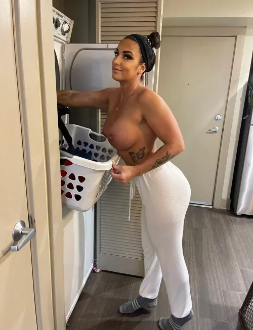 She’s a laundry day champ