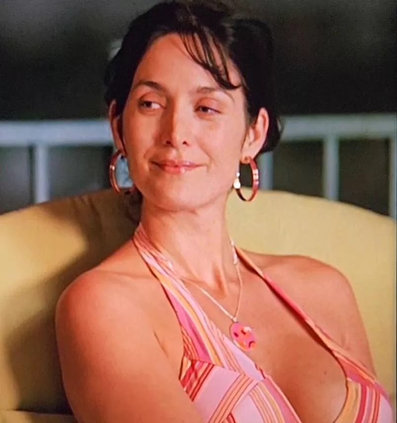 Carrie Anne Moss
