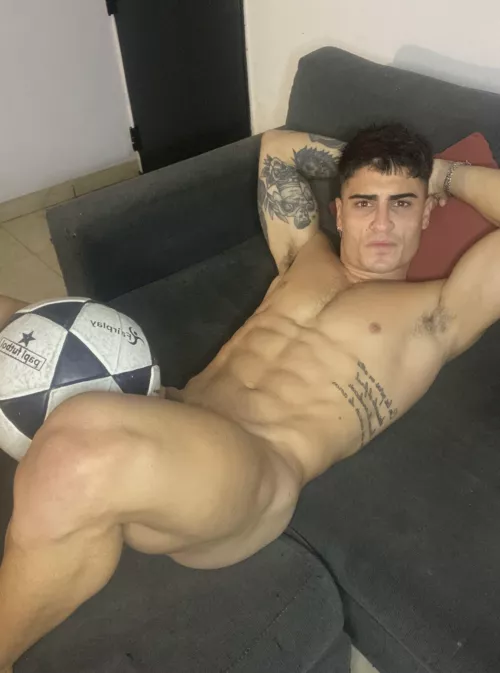  Check out my sweaty pits after soccer practice 