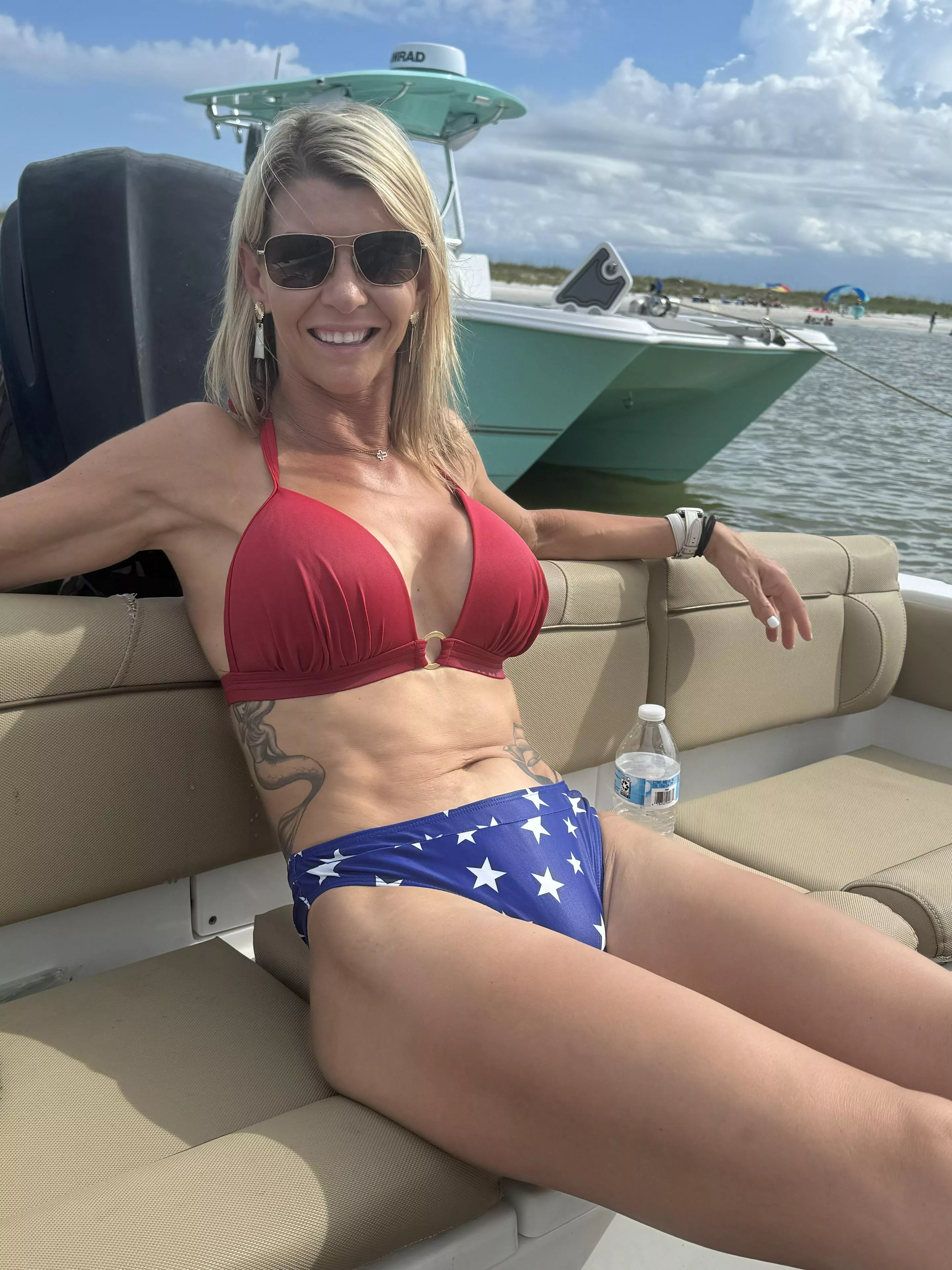 Do you like Bikini MILFs?