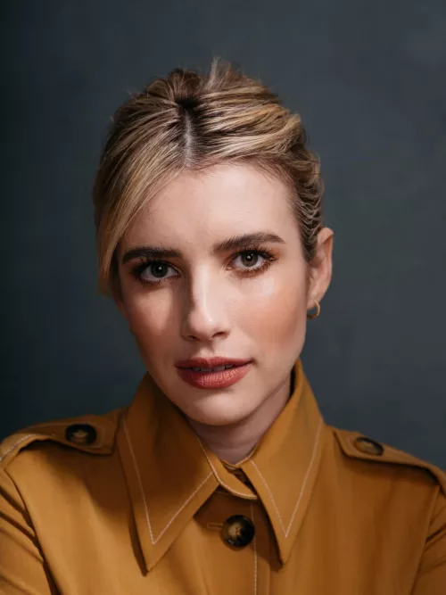 Emma Roberts 
