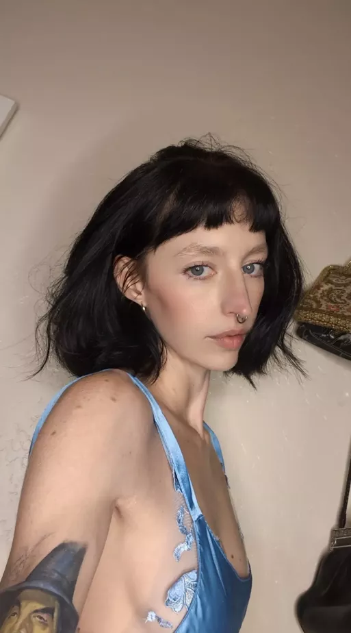 Hiiiii :)